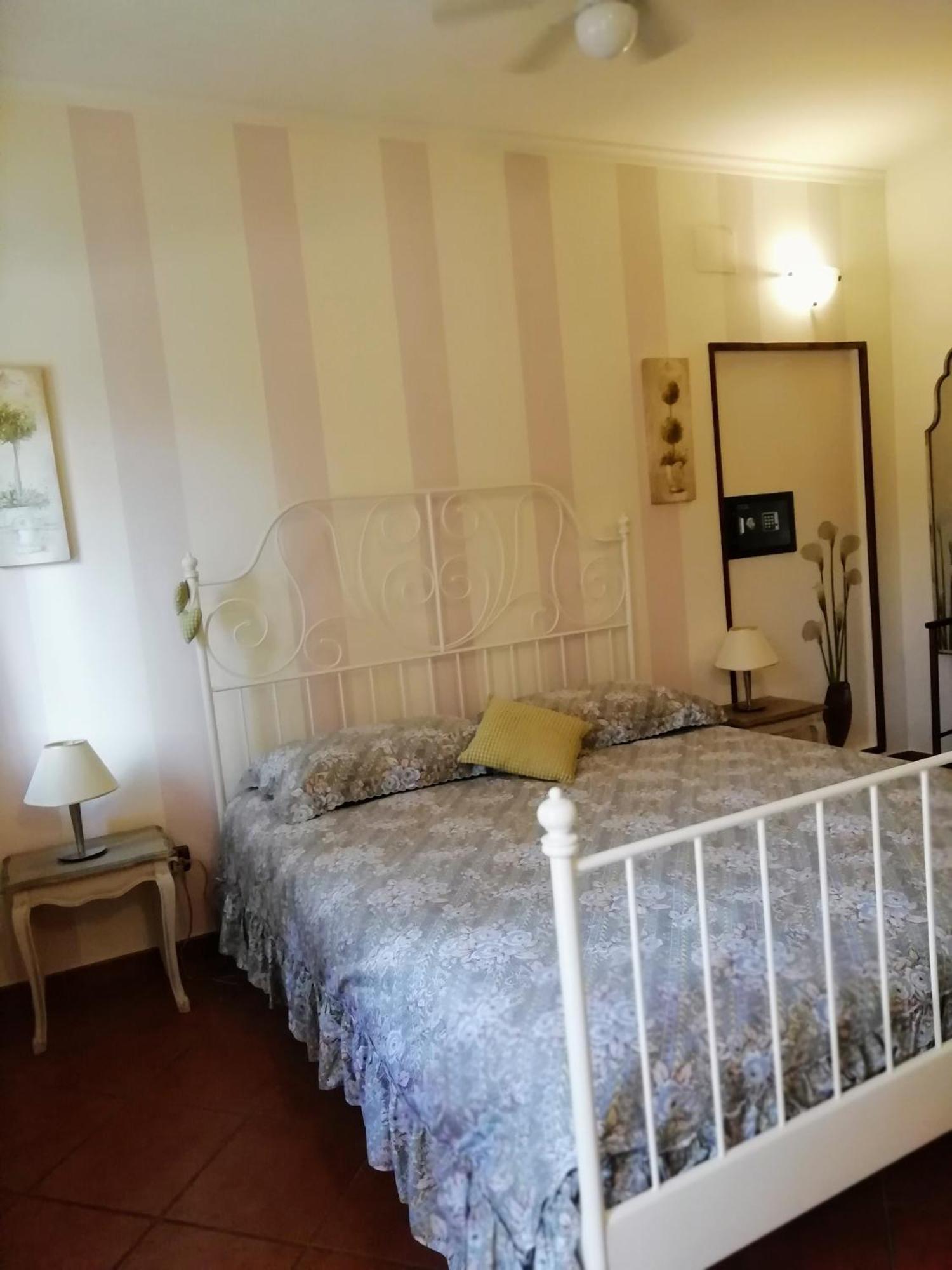 Bed&Breakfast La Siepe Pinerol Chambre photo